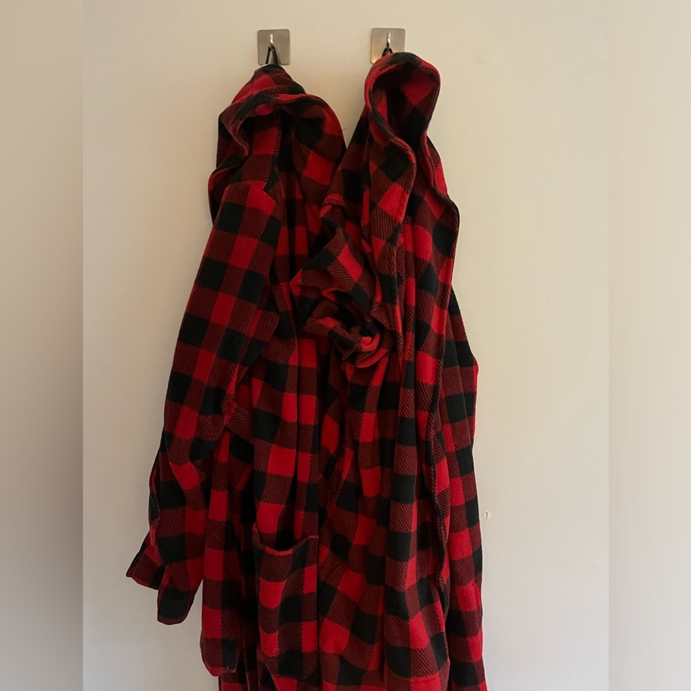 Matching robes for couples, one size small and one size medium ❤️❤️